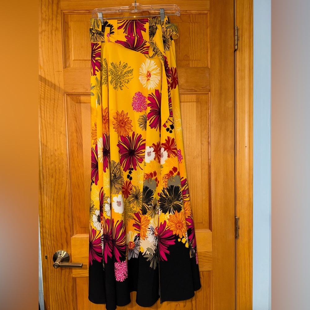 NY & Co. Floral Skirt